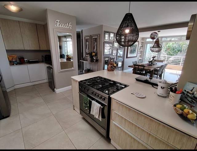 3 BEDROOM APARTMENT FOR SALE IN UMHLANGA CENTRAL